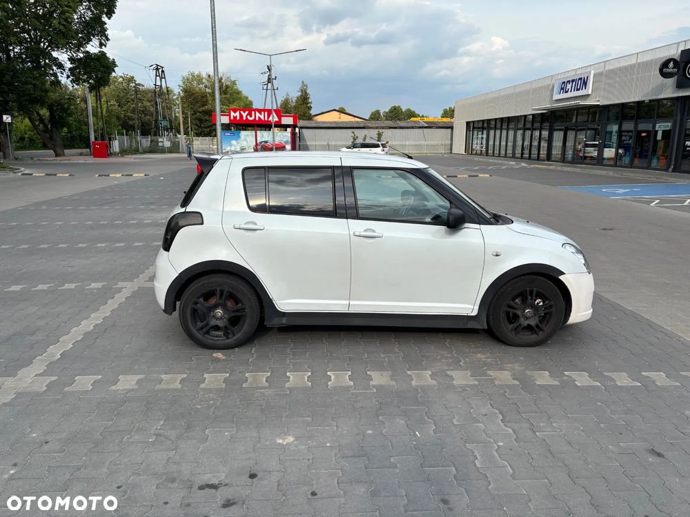 Suzuki Swift - 17