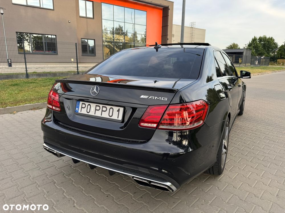 Mercedes-Benz Klasa E 63 AMG - 6
