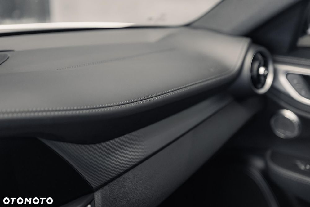 Alfa Romeo Giulia 2.0 Turbo Veloce Q4 - 35