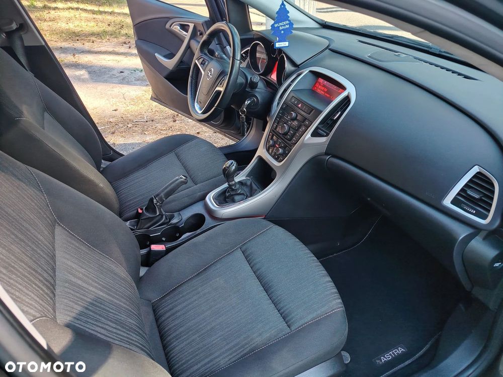 Opel Astra 1.4 Turbo - 11
