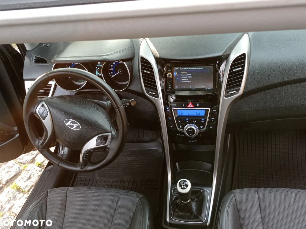 Hyundai i30 1.6 GDI Premium - 17