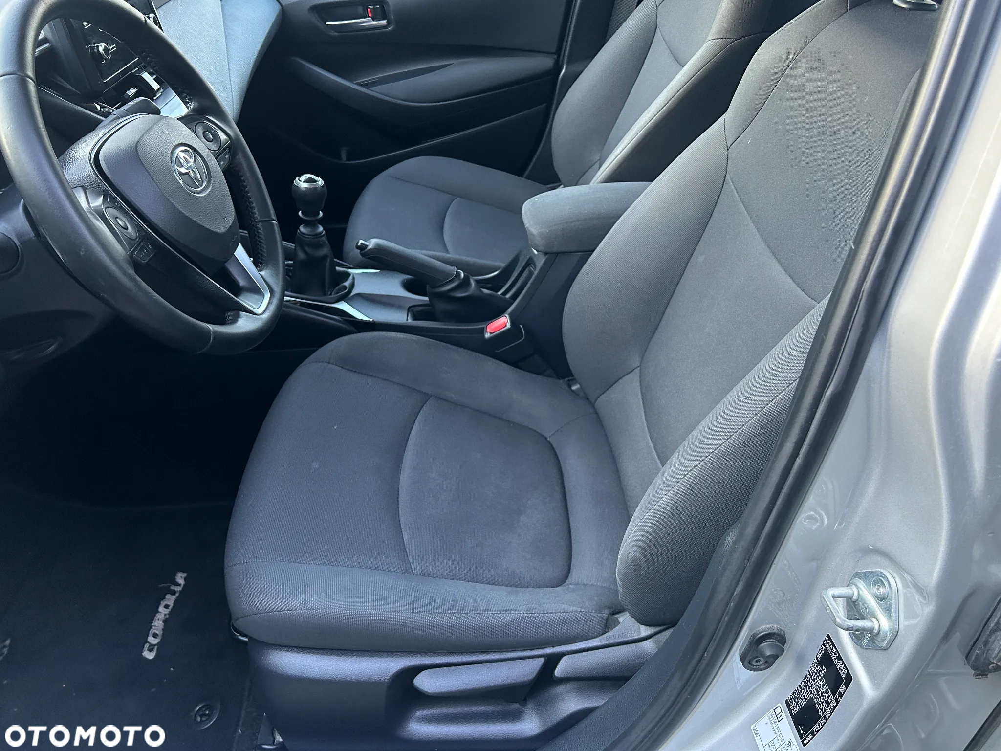 Toyota Corolla 1.6 Active - 12
