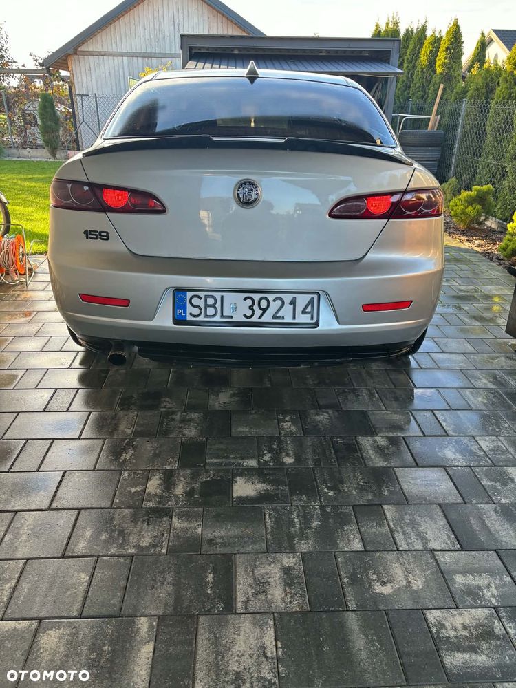 Alfa Romeo 159 2008 photo 4