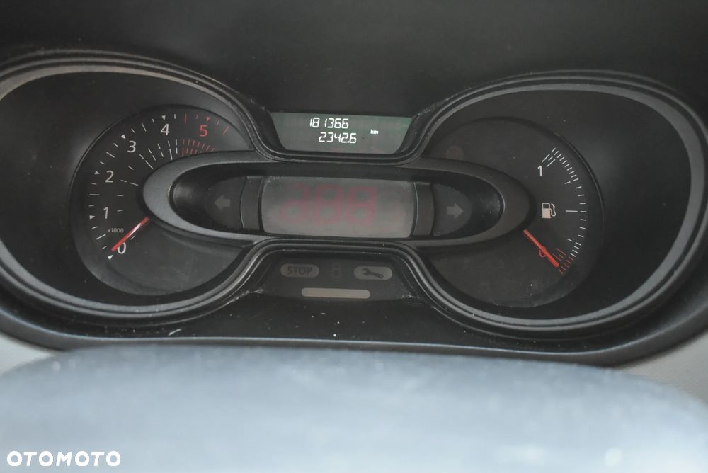 Renault Trafic - 9