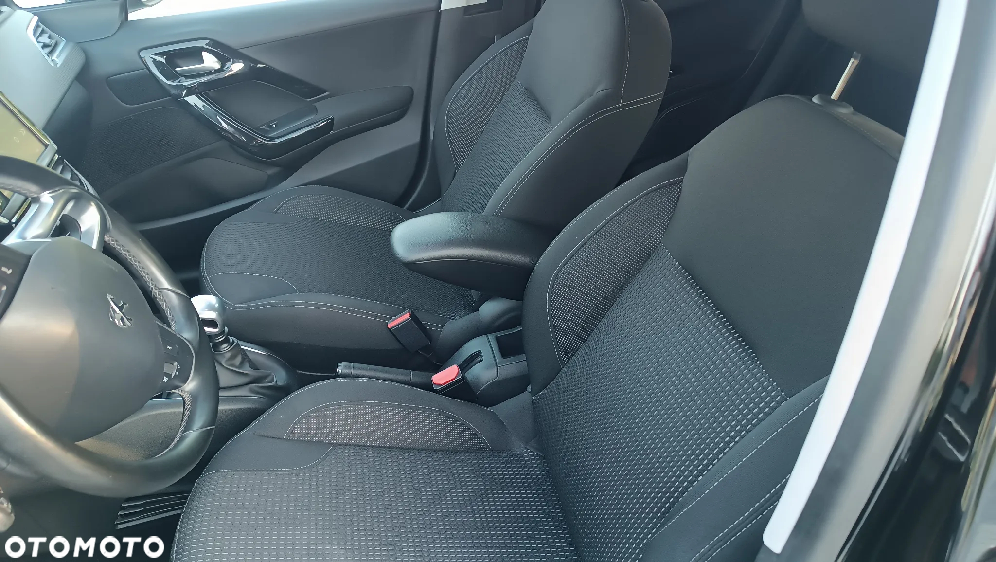 Peugeot 208 PureTech 110 Stop & Start Allure - 7