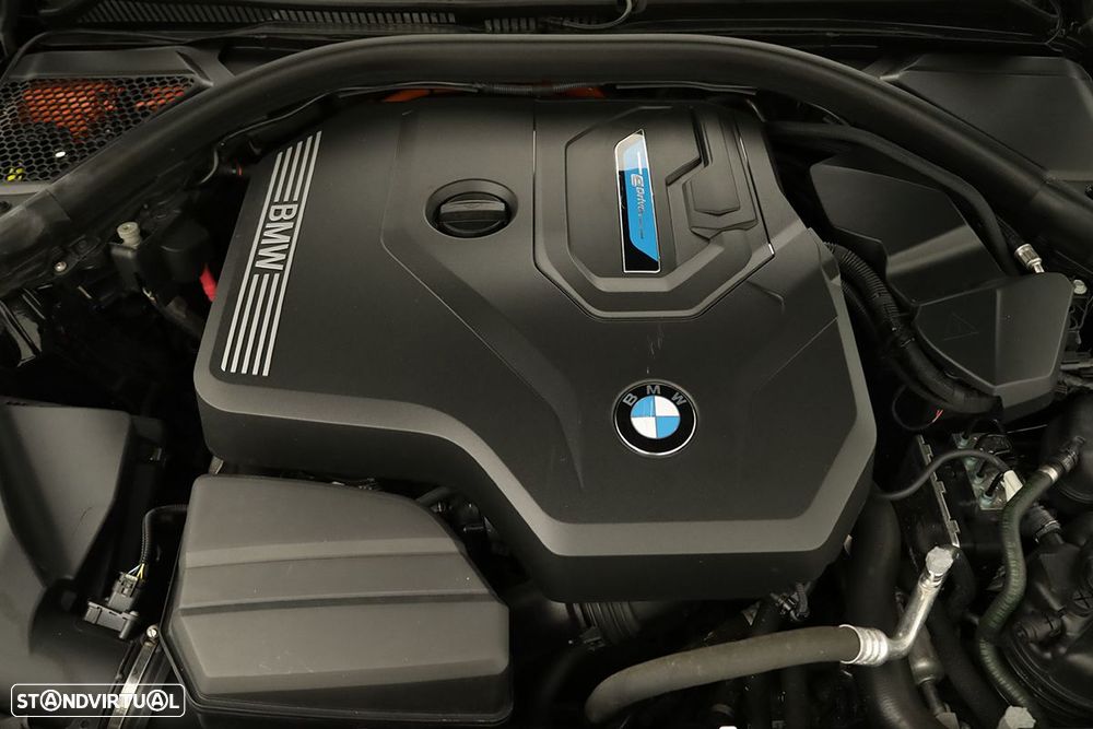 BMW 330 e Pack Desportivo M Auto - 27