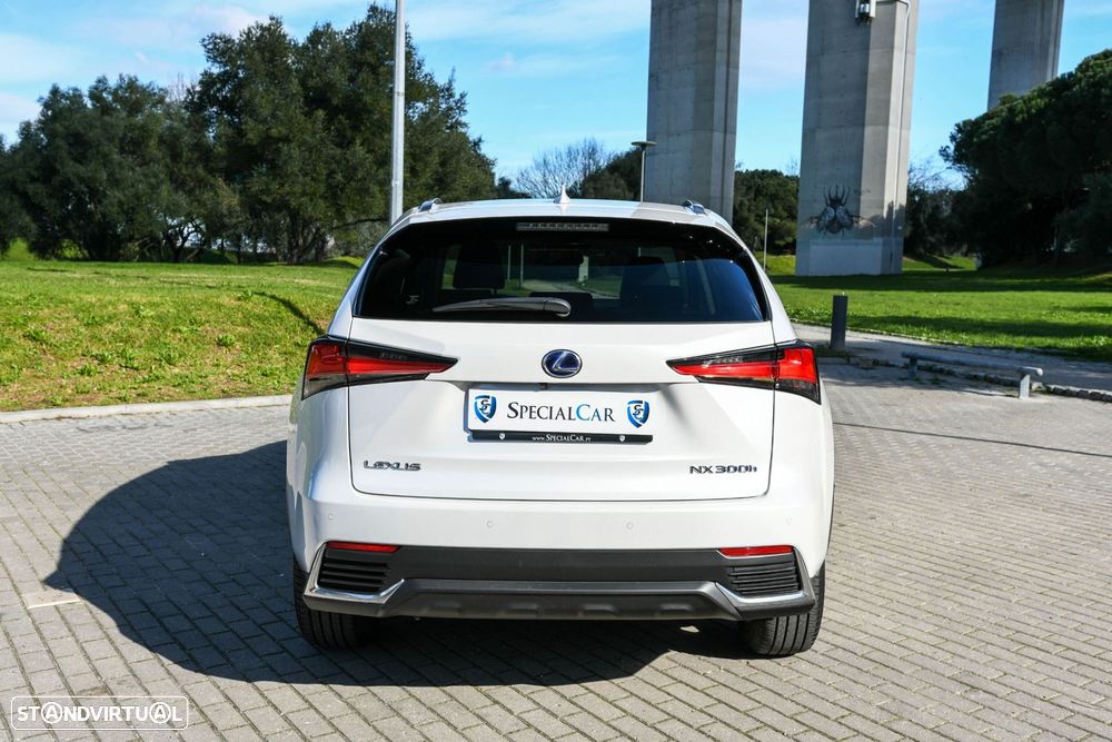 Lexus NX 300h Executive+ - 8