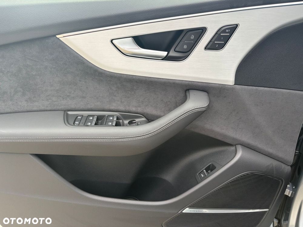 Audi Q8 - 14