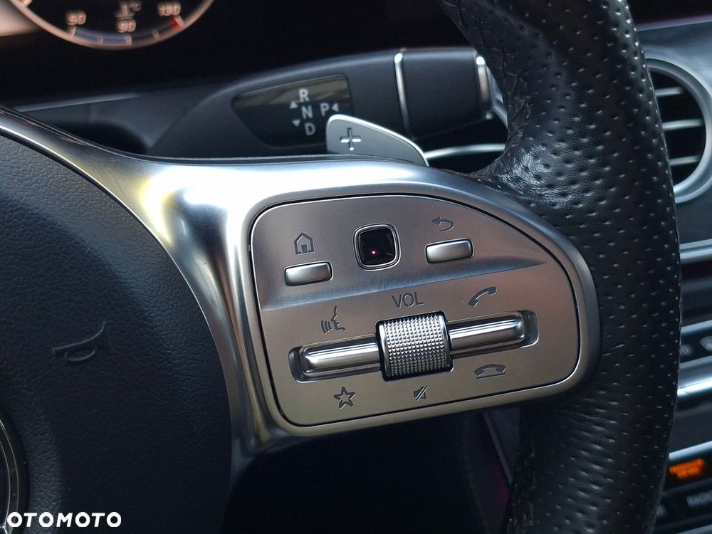 Mercedes-Benz Klasa E 220 d AMG - 20