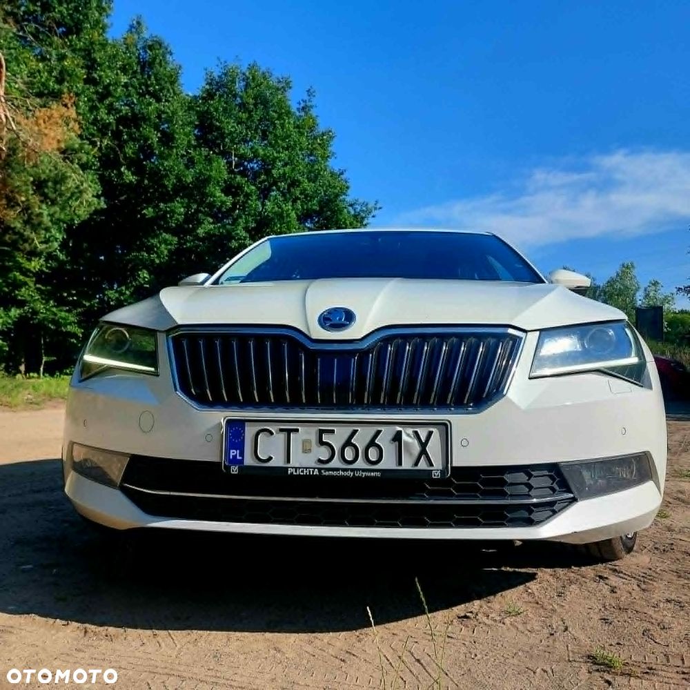 Skoda Superb 2.0 TDI Ambition DSG7 - 8