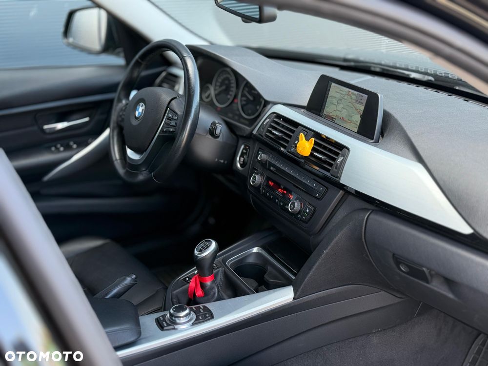 BMW Seria 3 - 30