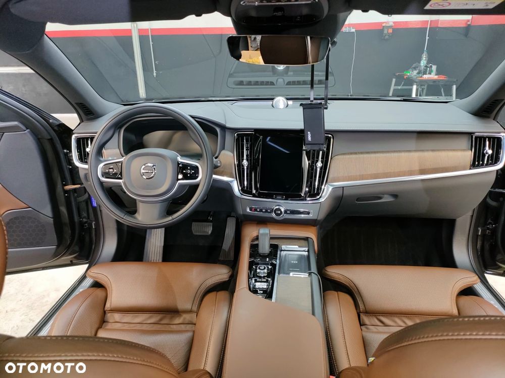 Volvo V90 Cross Country - 14
