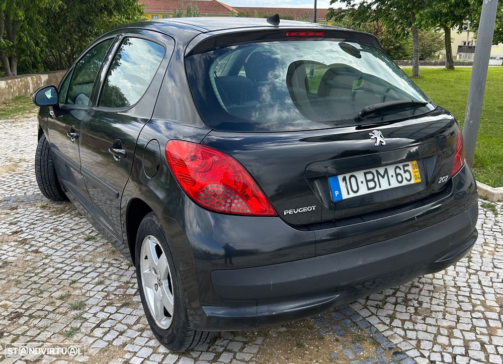 Peugeot 207 1.4 HDi Premium - 12