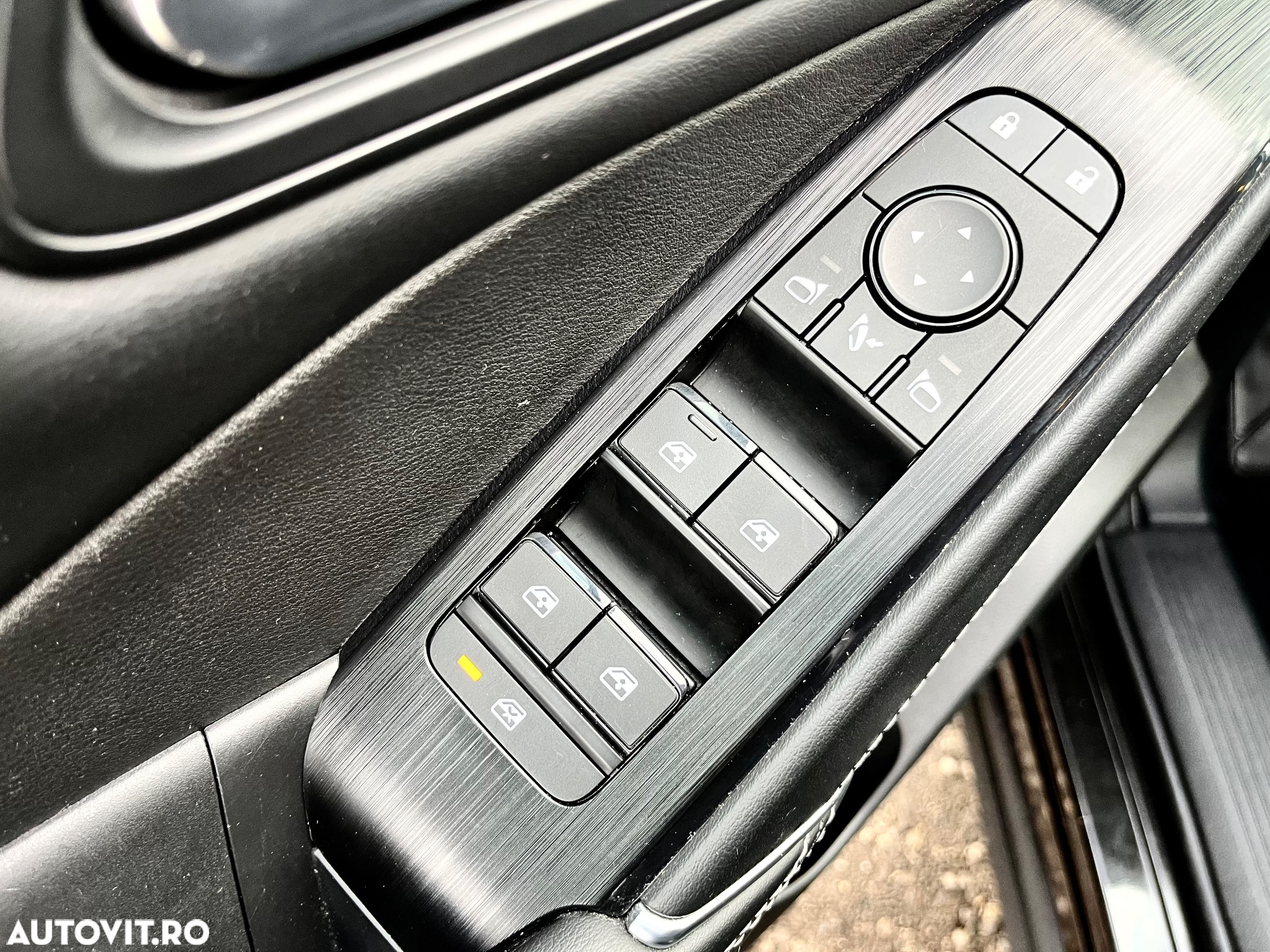 Nissan Qashqai 1.3 l Mild-Hybrid X-Tronic N-Connecta - 23