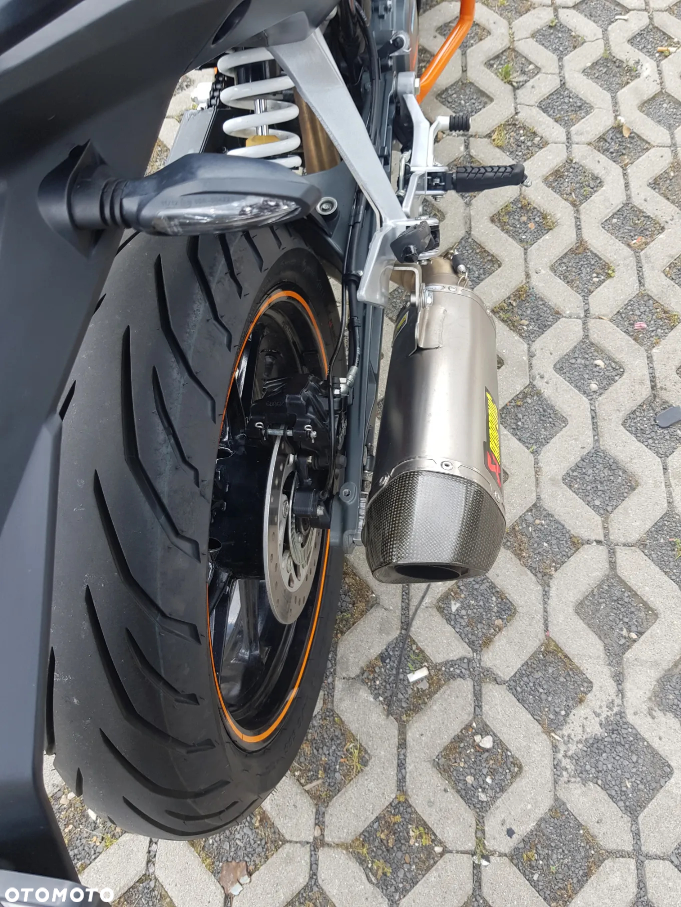 KTM Duke - 19