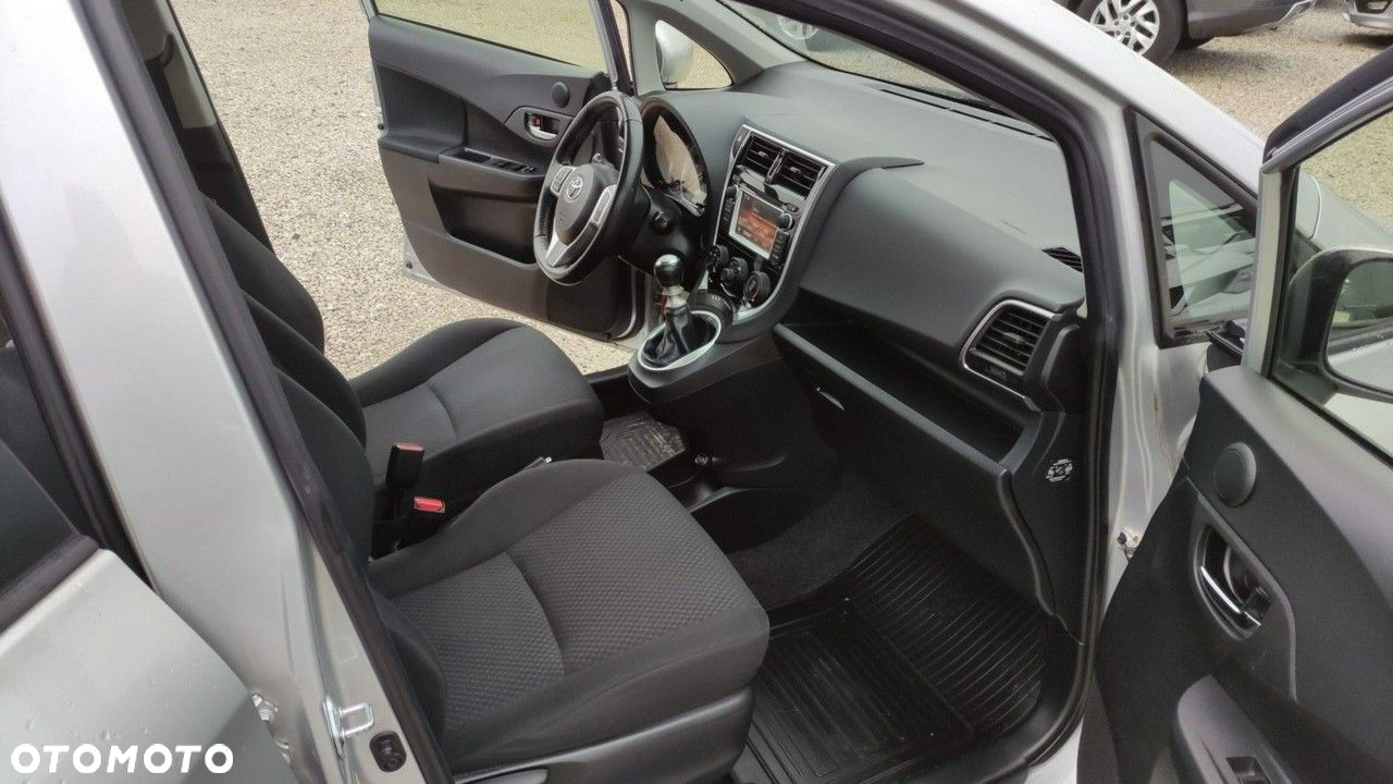 Toyota Verso S - 18