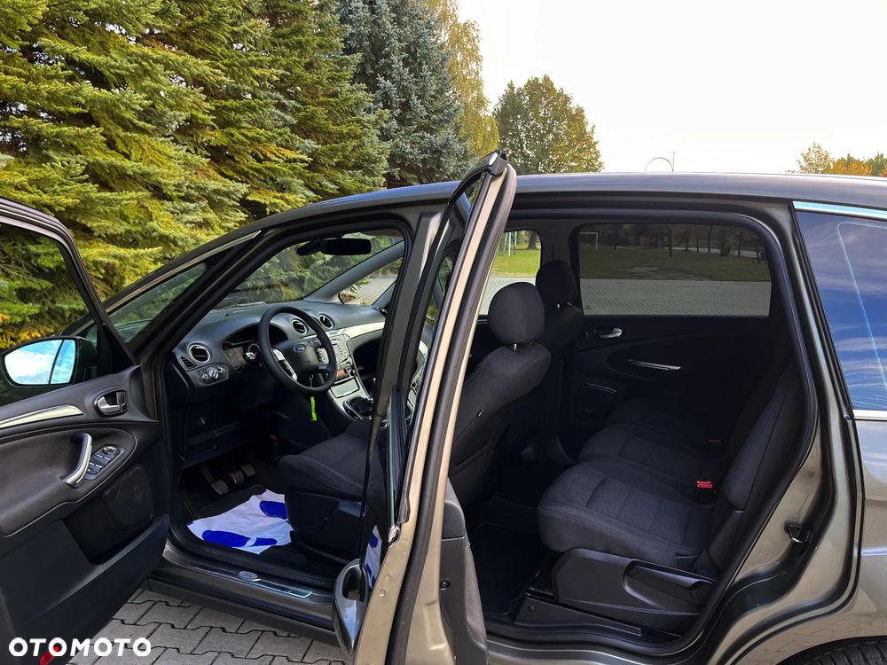 Ford S-Max - 8