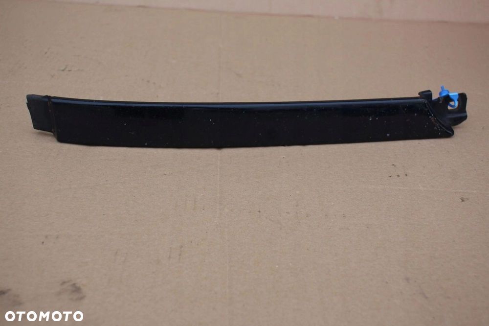 Listwa pod lampę PRAWY PRZÓD Audi 100 A6 C4 4A0853208L kolor LZ5L - 1