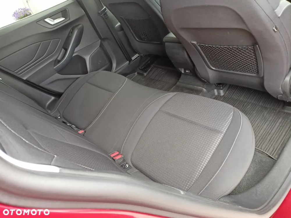 Ford Focus 1.5 EcoBoost Trend Edition Business - 34