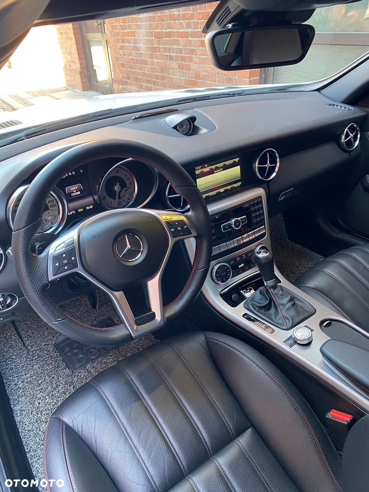 Mercedes-Benz SLK 350 - 16