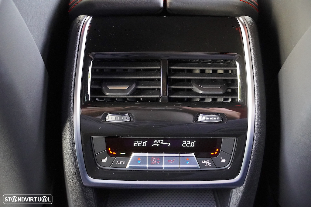 BMW XM Label Red - 27
