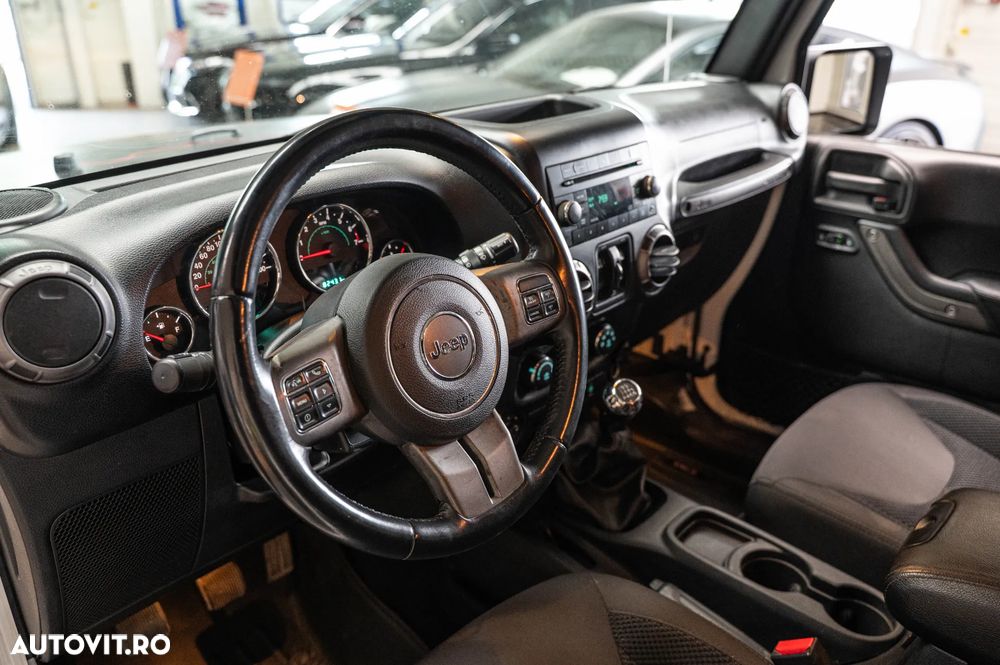 Jeep Wrangler - 25