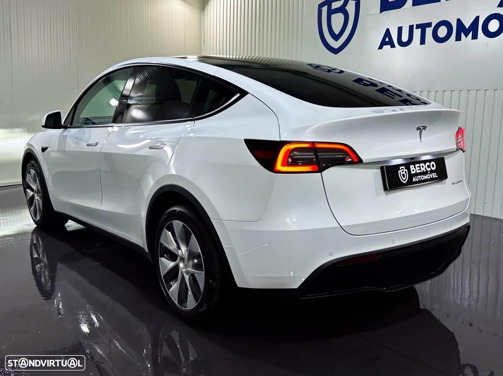 Tesla Model Y Long Range Dual Motor AWD - 7
