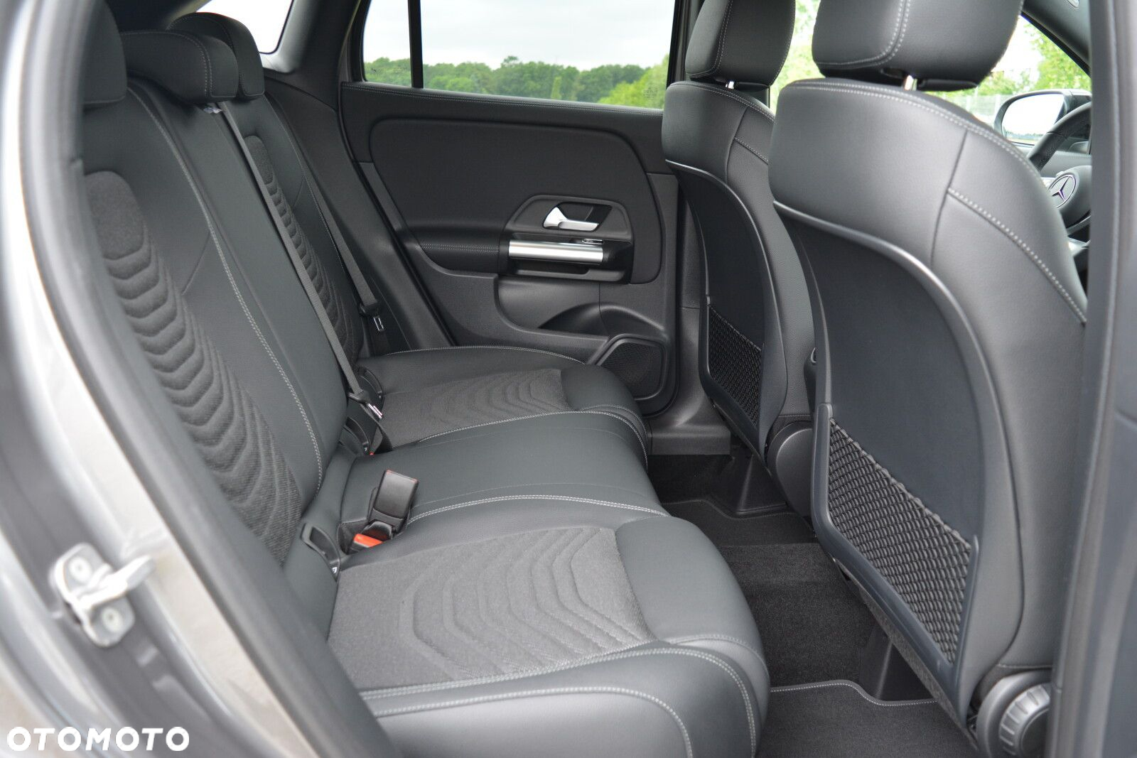 Mercedes-Benz GLA - 12