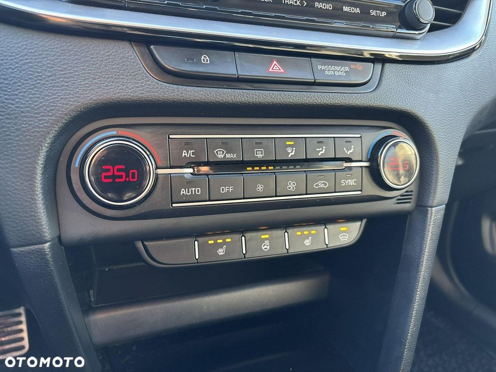 Kia Ceed 1.5 T-GDI L - 21