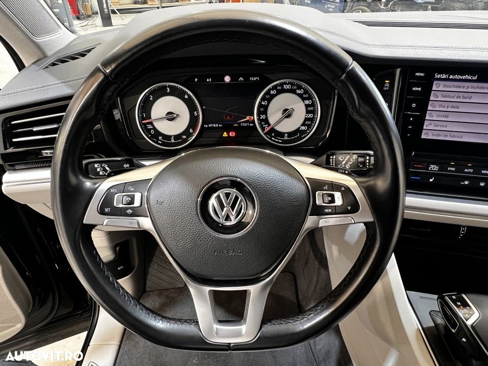 Volkswagen Touareg - 28