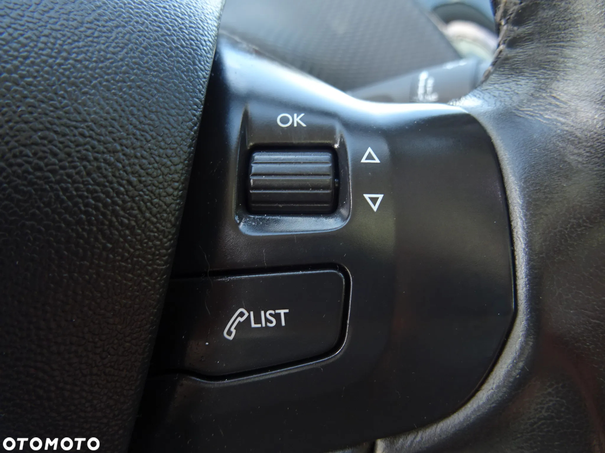 Peugeot 2008 e-HDi FAP 115 STOP & START Allure - 33