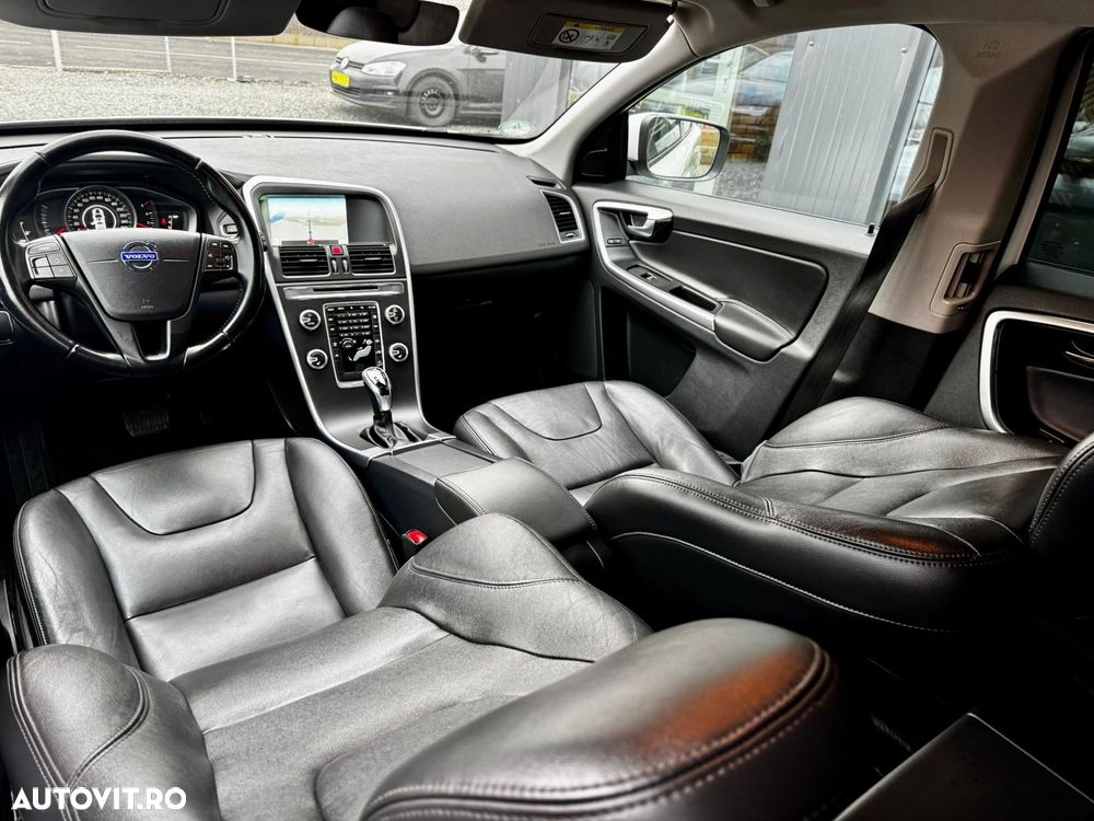 Volvo XC 60 D4 AWD Geartronic Summum - 8