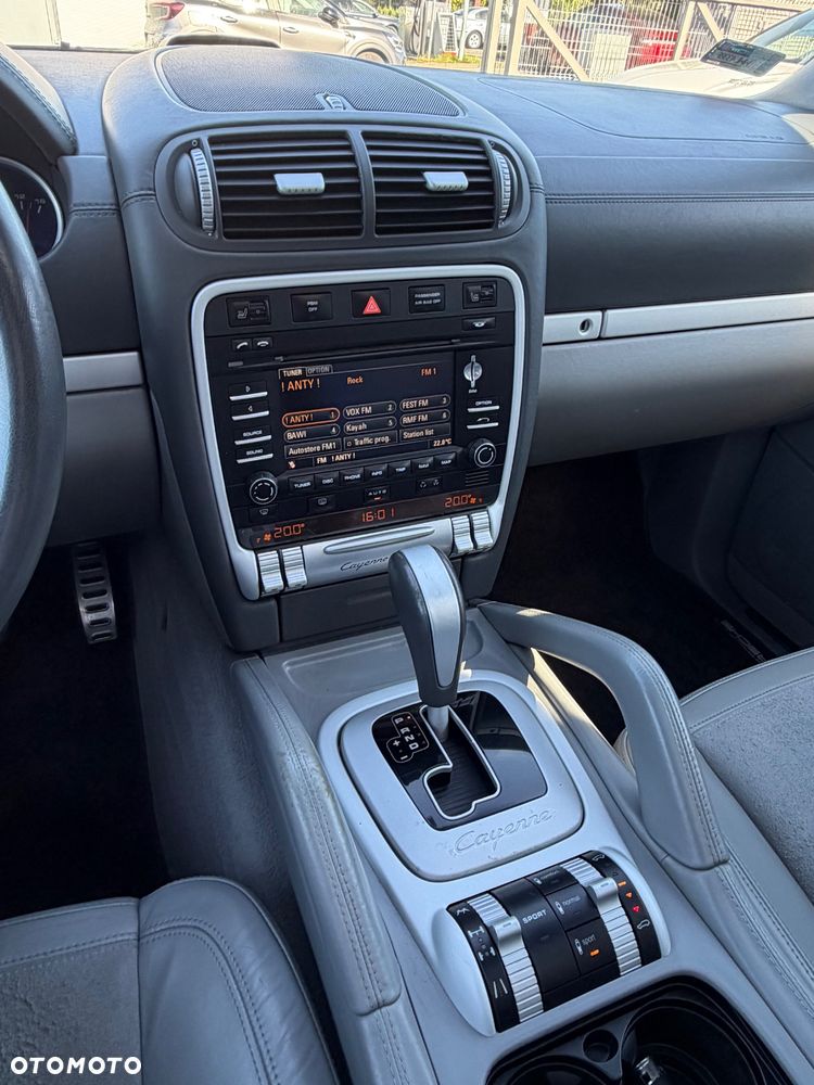 Porsche Cayenne Tiptronic S GTS - 13