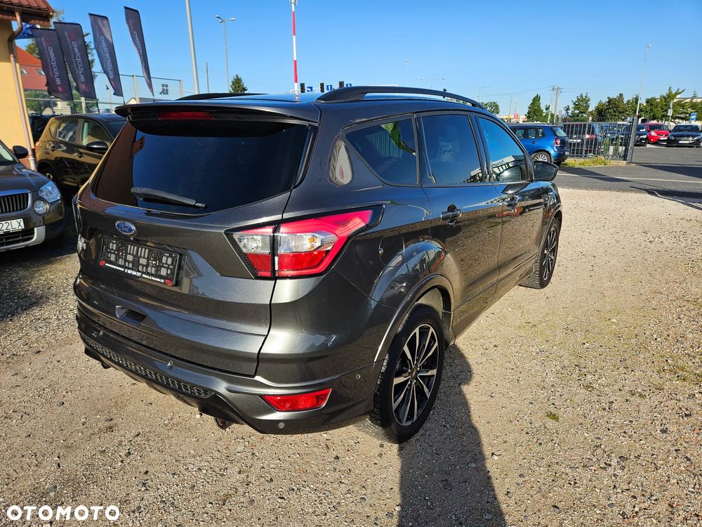 Ford Kuga 1.5 EcoBoost 2x4 ST-Line - 3