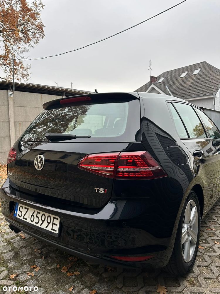 Volkswagen Golf - 2