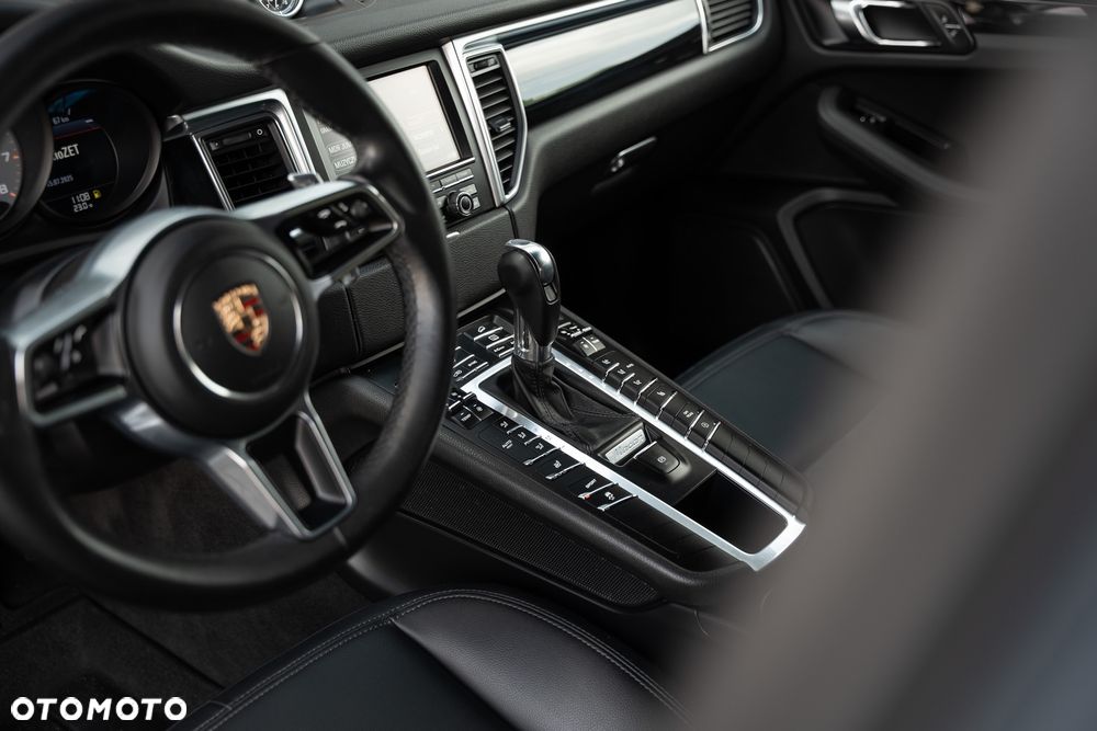 Porsche Macan S - 29