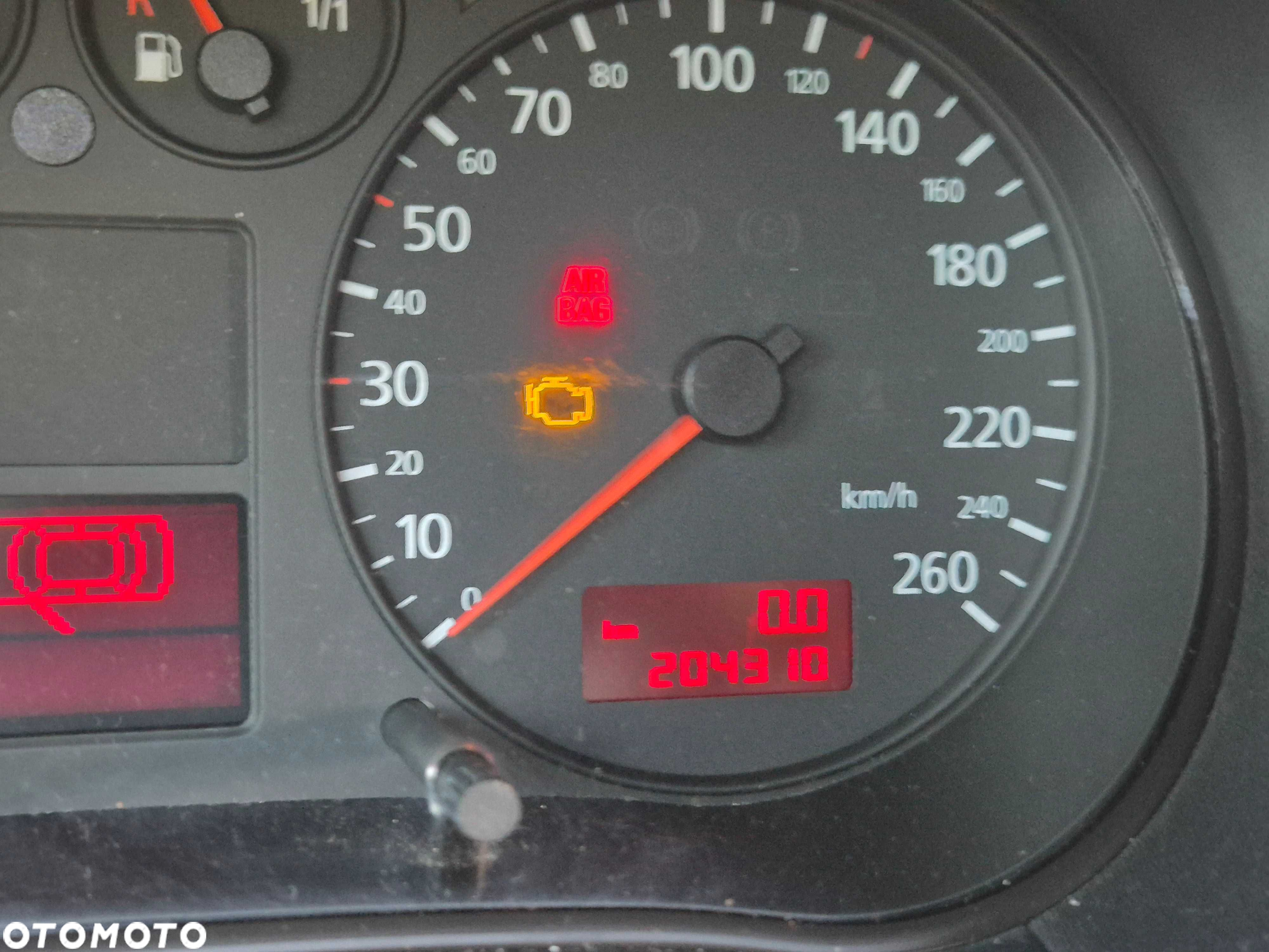 audi a3 8l lift 1.6 1.8 BENZYNA 1/2 fis licznik zegar zegary europa - 3