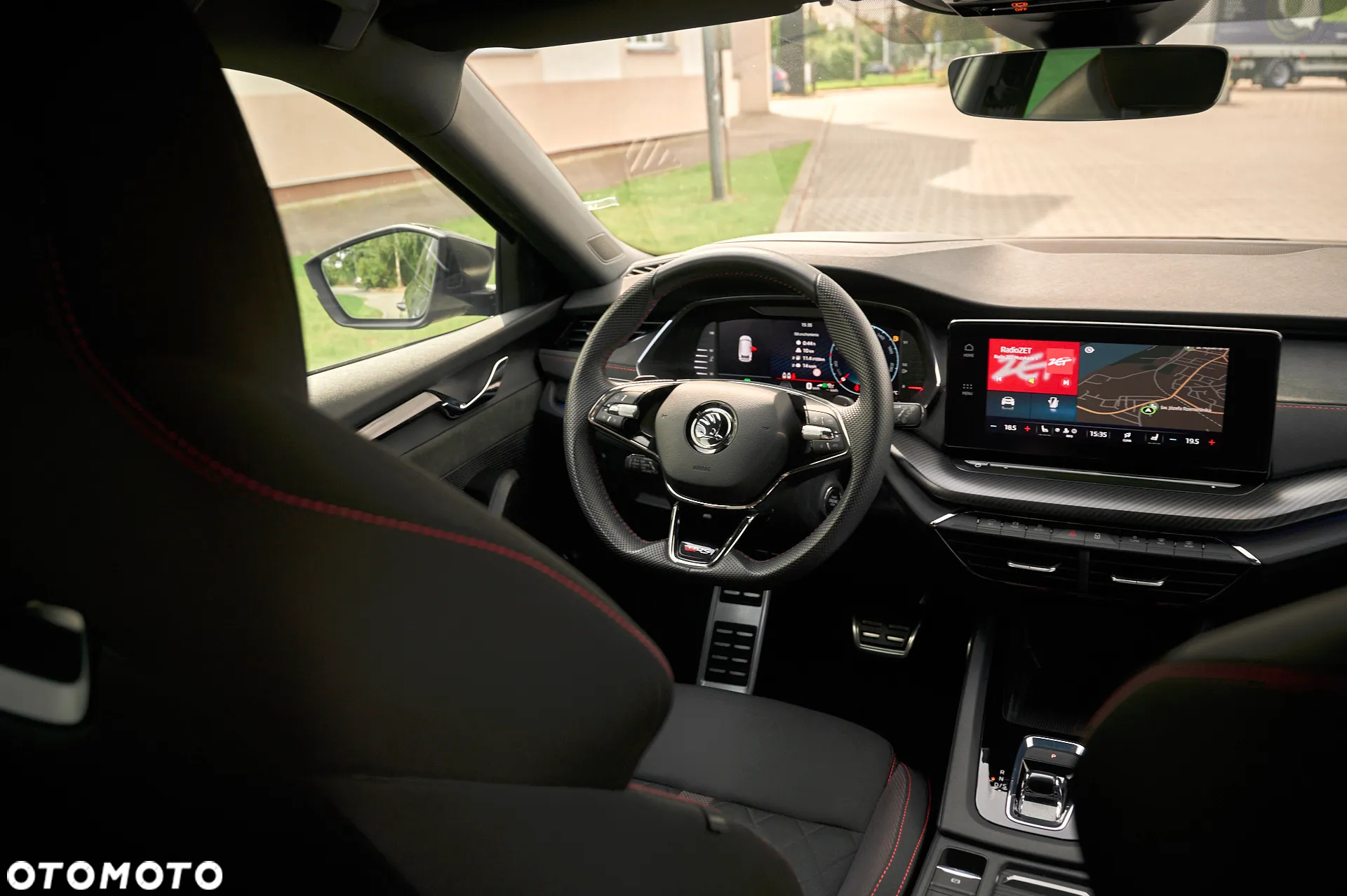 Skoda Octavia Combi 2.0 TDI DSG RS - 30