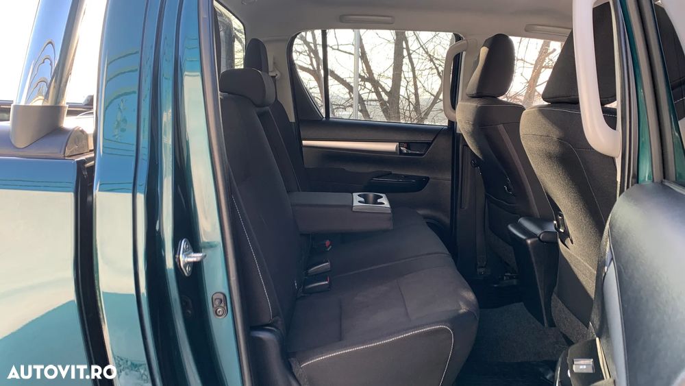 Toyota Hilux 2.8D 204CP 4x4 Double Cab AT Executive Color Edition - 11
