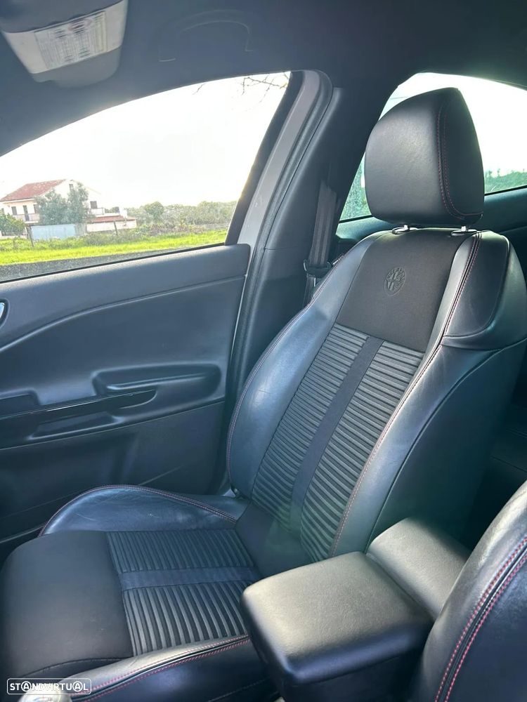 Alfa Romeo Giulietta 1.6 JTDM Distinctive - 13