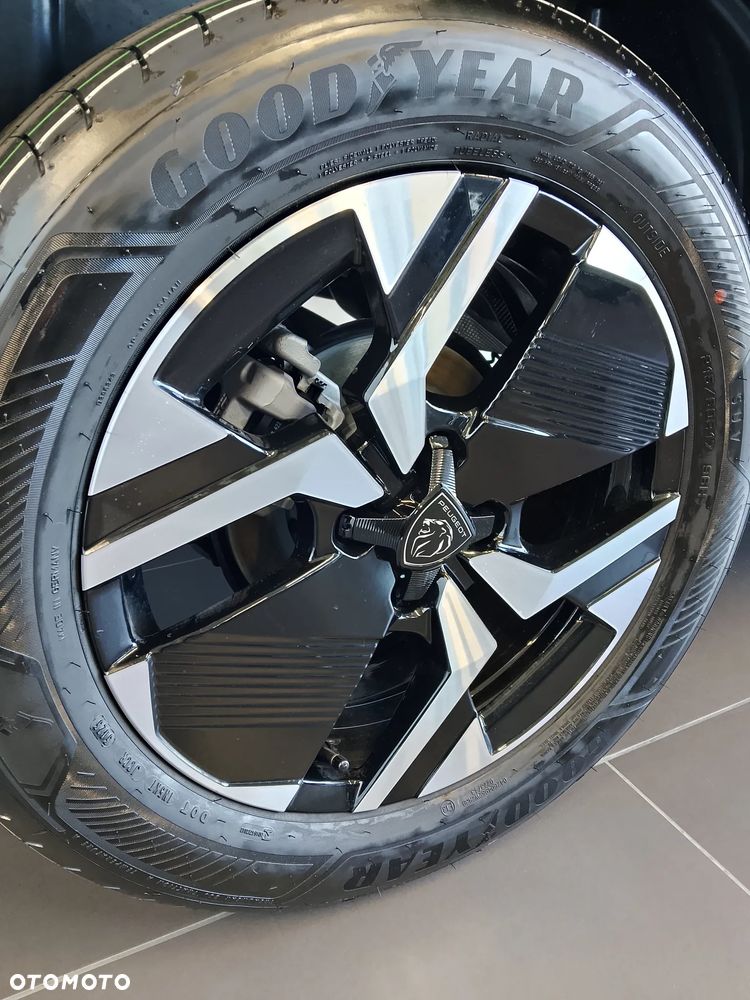 Peugeot 2008 PureTech mHEV GT E-DCS6 - 21
