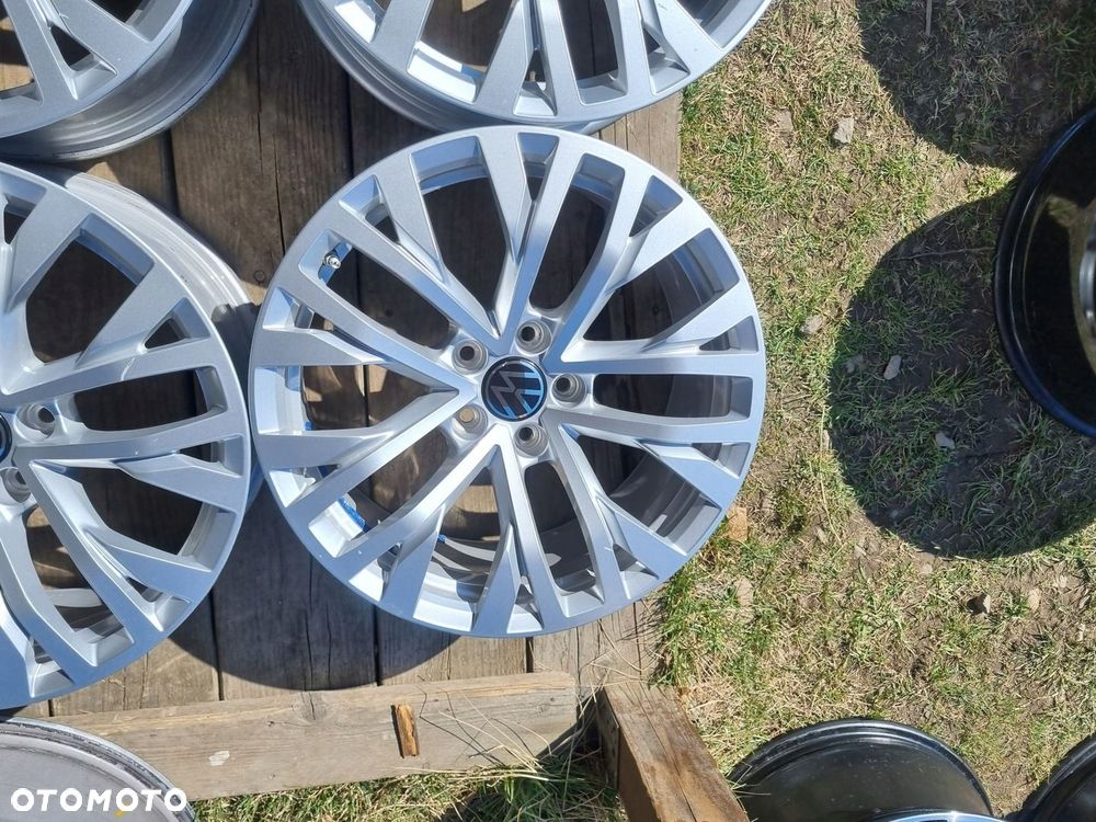 VW TOUAREQ III 760,AUDI Q7,A5,A4 ALLROAD alufelgi 8X18ET25 5X112,super stan - 4