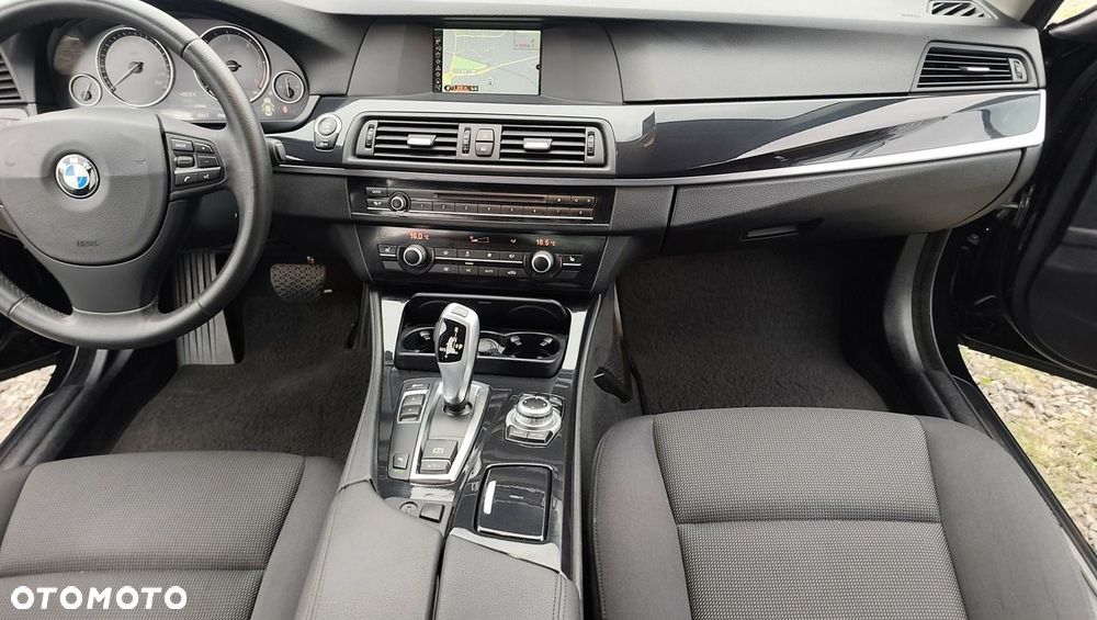 BMW Seria 5 520d - 12