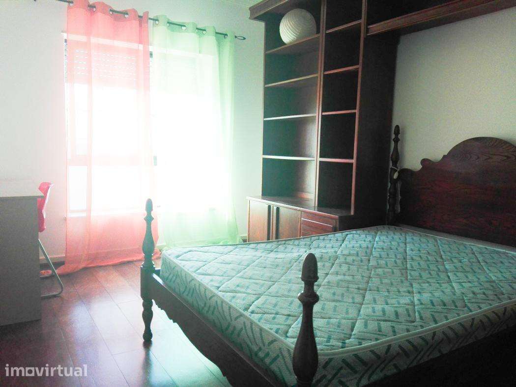 Quarto em Coimbra (R. Carlos Seixas) - Grande imagem: 2/12