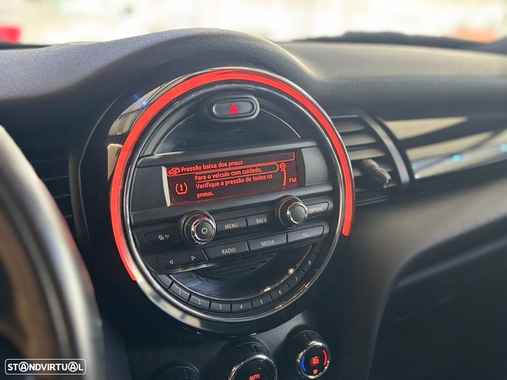 MINI 3 Portas One D - 10