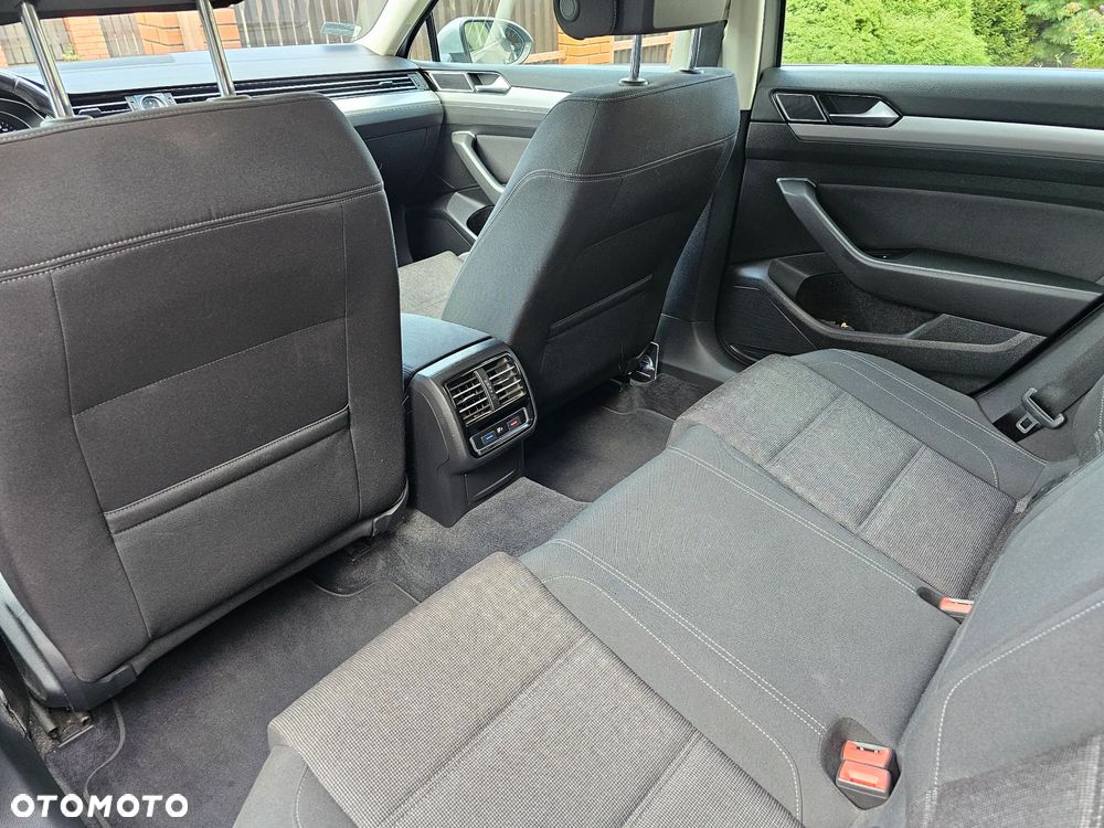 Volkswagen Passat 2.0 TDI BMT Comfortline - 17