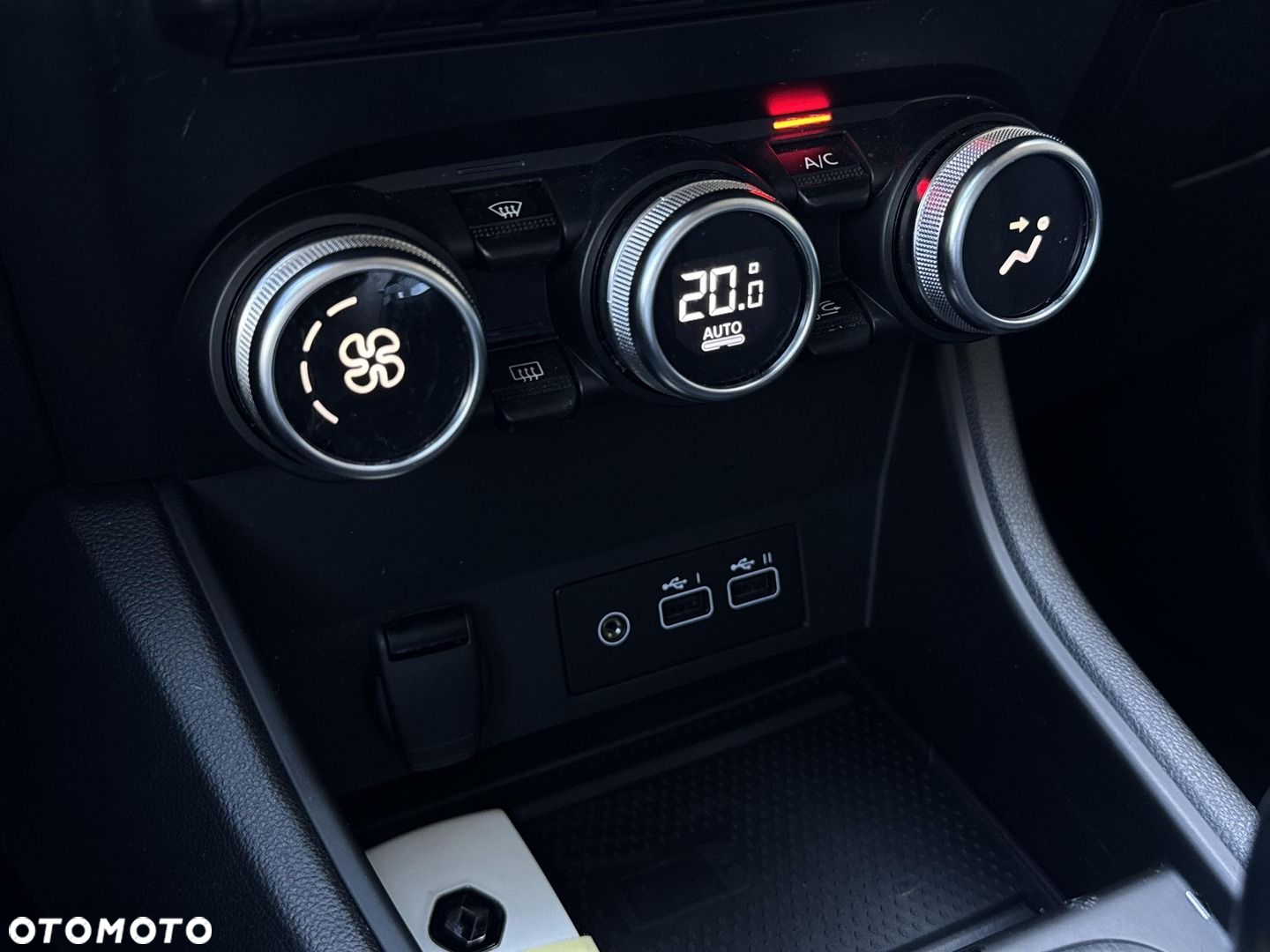 Renault Captur - 23