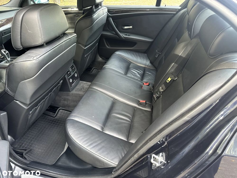 BMW Seria 5 - 16