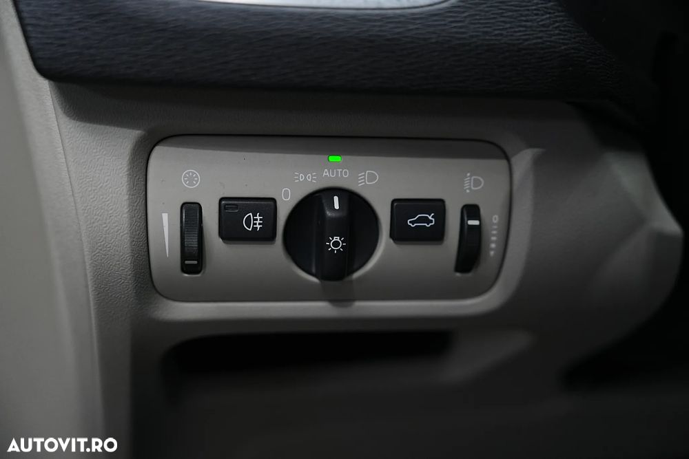 Volvo V40 D2 ECO Basic - 18