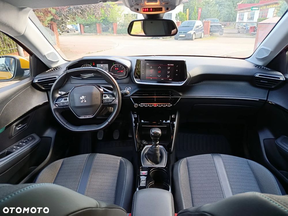 Peugeot 208 TURBO 100 Allure - 13